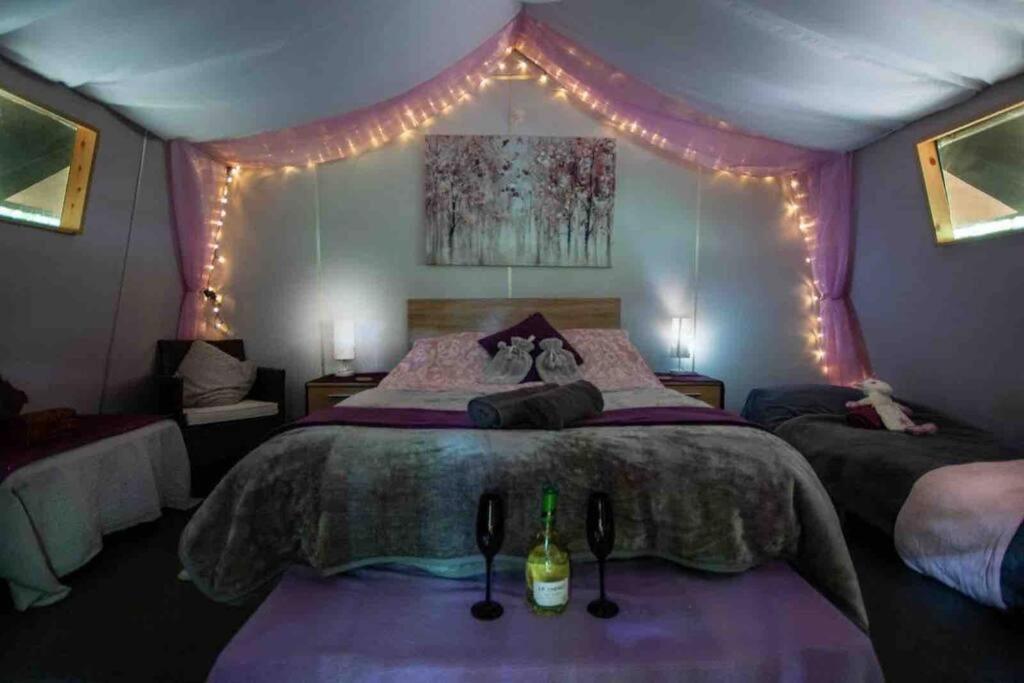 Cosy Woodland Romantic Retreat With Log Fires And Nature Sturry Екстер'єр фото